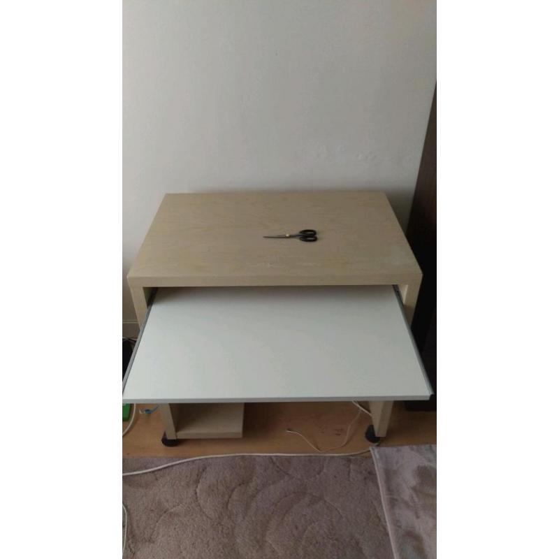 Computer desk