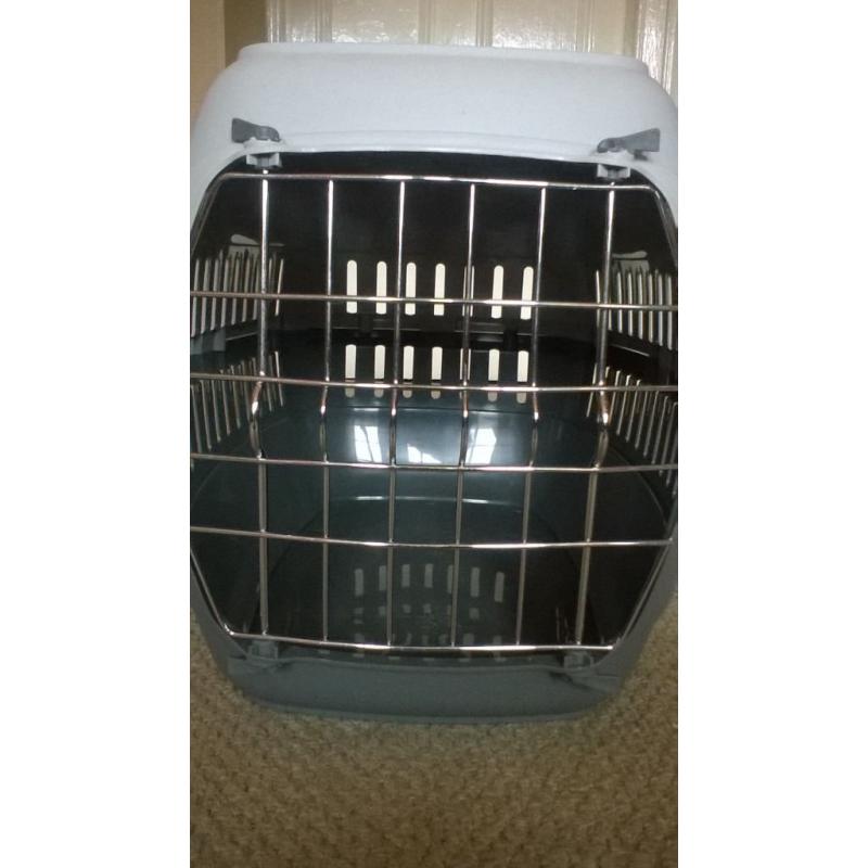 Dog/pet carrier in great condition