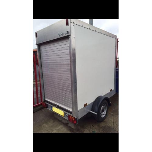 Motorcycle covered box trailer