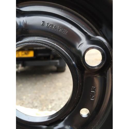 17x7.5 steel wheels 4x108 (BRAND NEW BOXED)