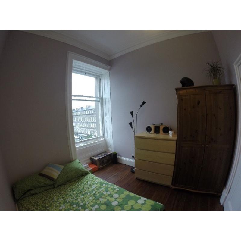 Cheap cozy room in Edinburgh to rent in the end of june !