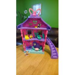 MINNIE MOUSE POLKA DOT HOUSE