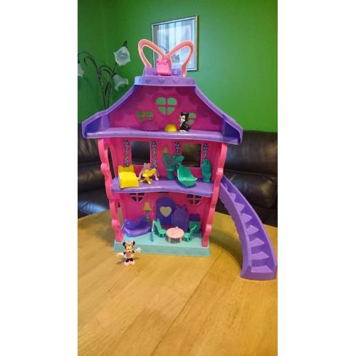 MINNIE MOUSE POLKA DOT HOUSE