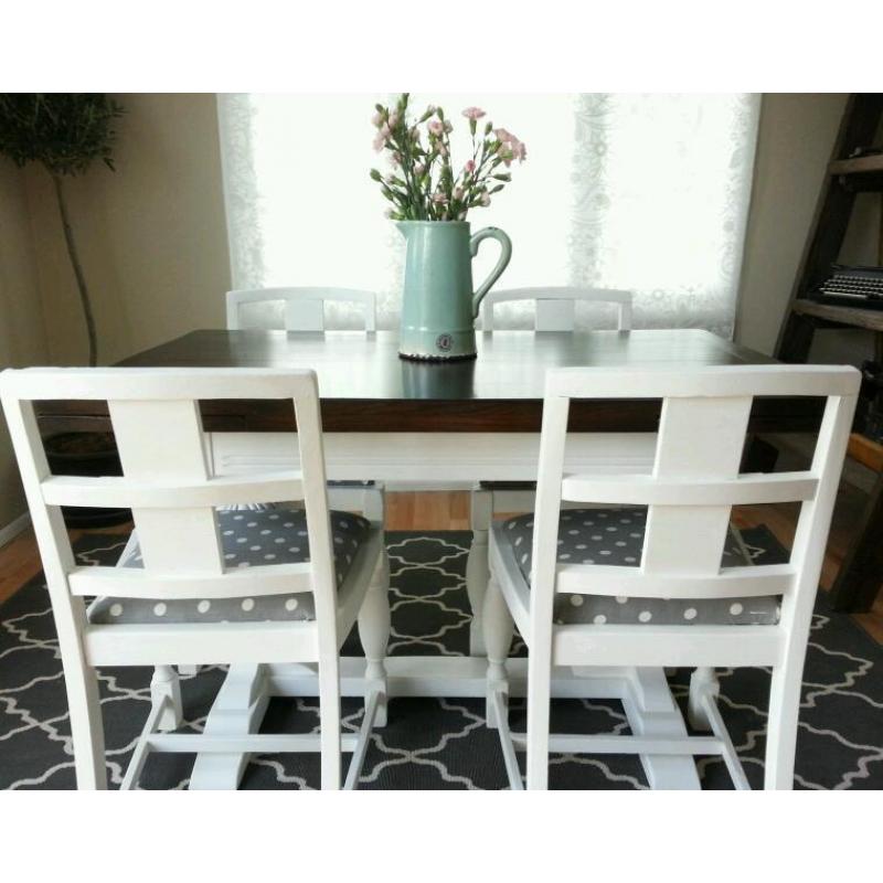 Vintage oak shabby chic dining table and 4 vintage chairs