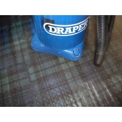 DRAPERS WET AND DRY VACUMN