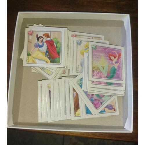 Disney Princess matching pairs game