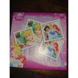 Disney Princess matching pairs game