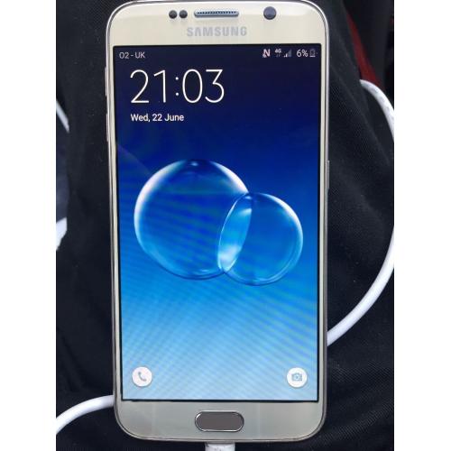 Samsung Galaxy S6 Gold 32 GB Unlocked Mint Condition !