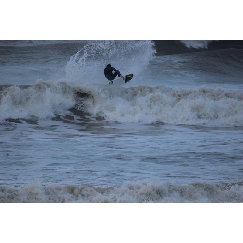Waterborn Surfboard 5'6"