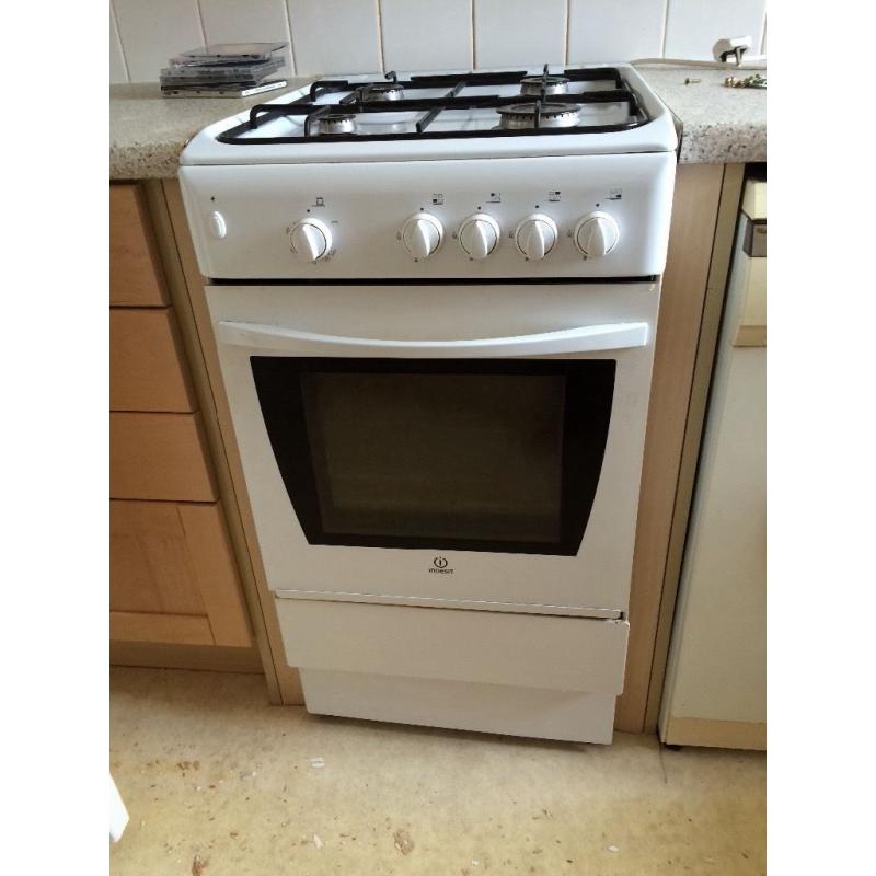 Indesit Gas cooker with electric oven
