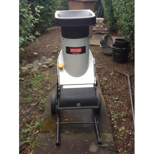 Ryobi ESR-2240 Electric Garden Shredder/Mulcher