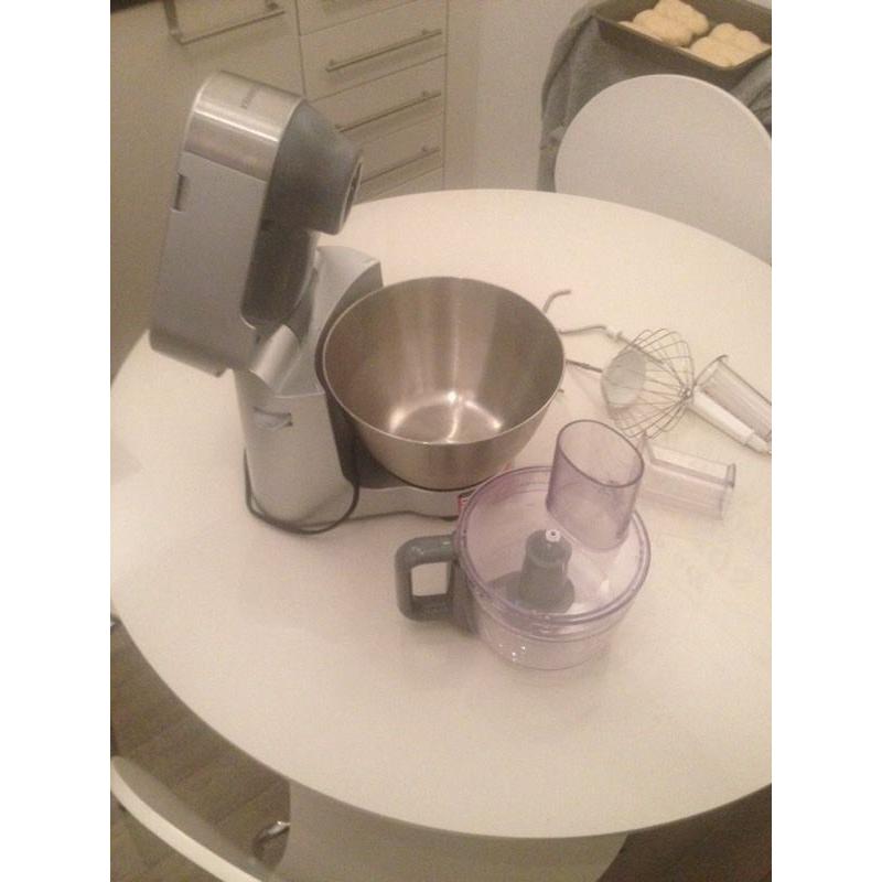 Kenwood KM280 mixer