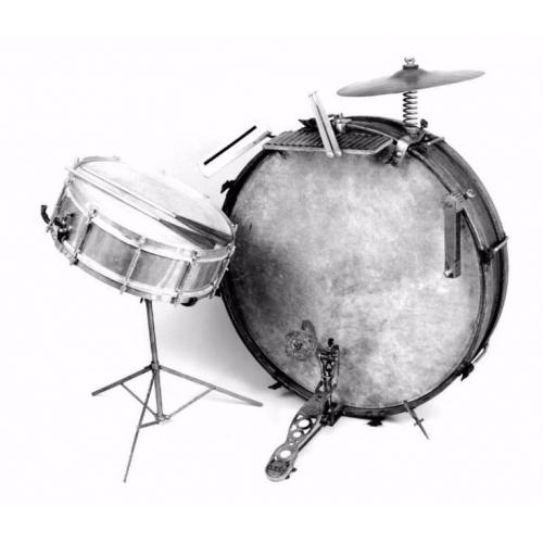 DRUMMER WANTED FOR INSTRUMENTAL ALT. ROCK/NOISE BAND.
