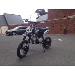 BRAND NEW! 2016 STOMP 110 CC PIT BIKE