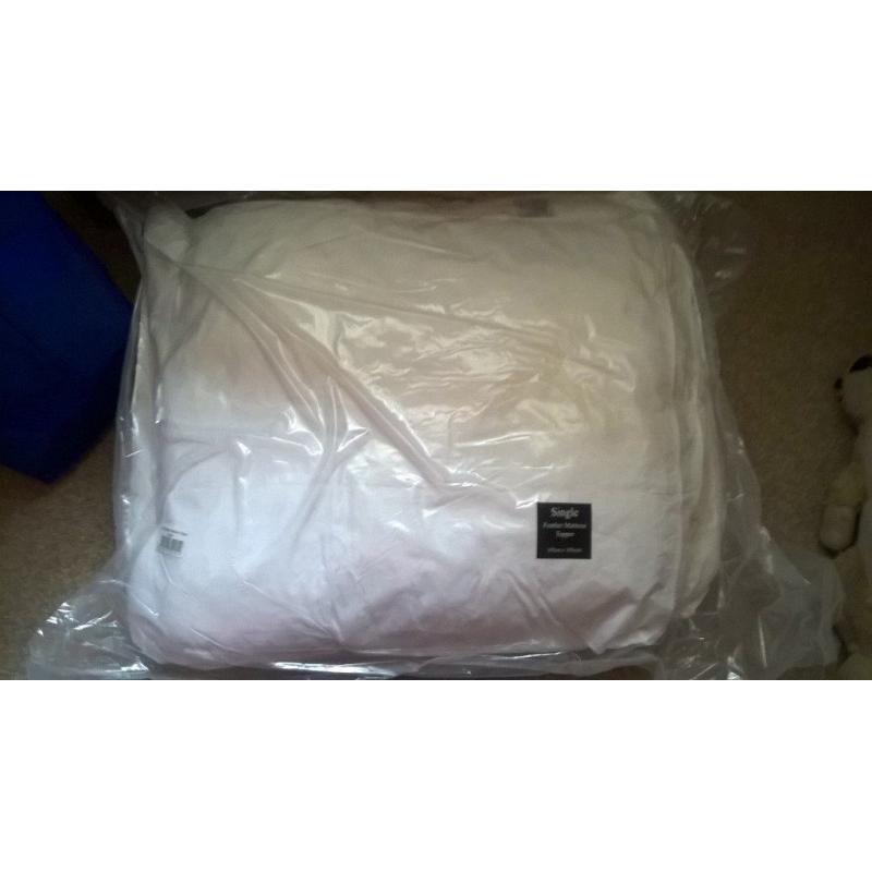 Mattress Topper.-Single-New