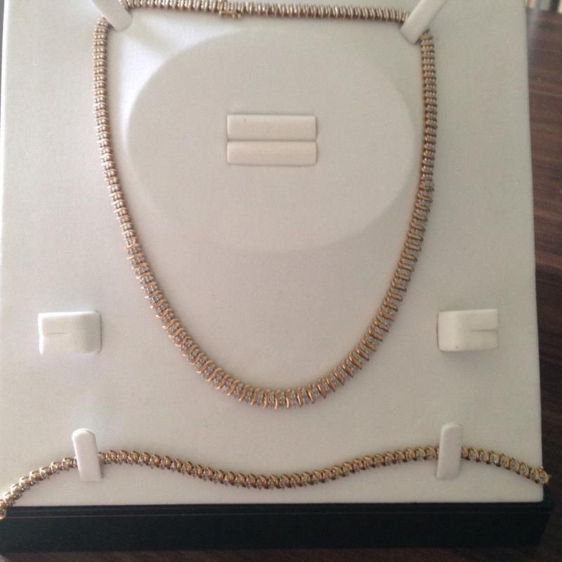 9CT GOLD DIAMOND NECKLACE AND BRACELET SET