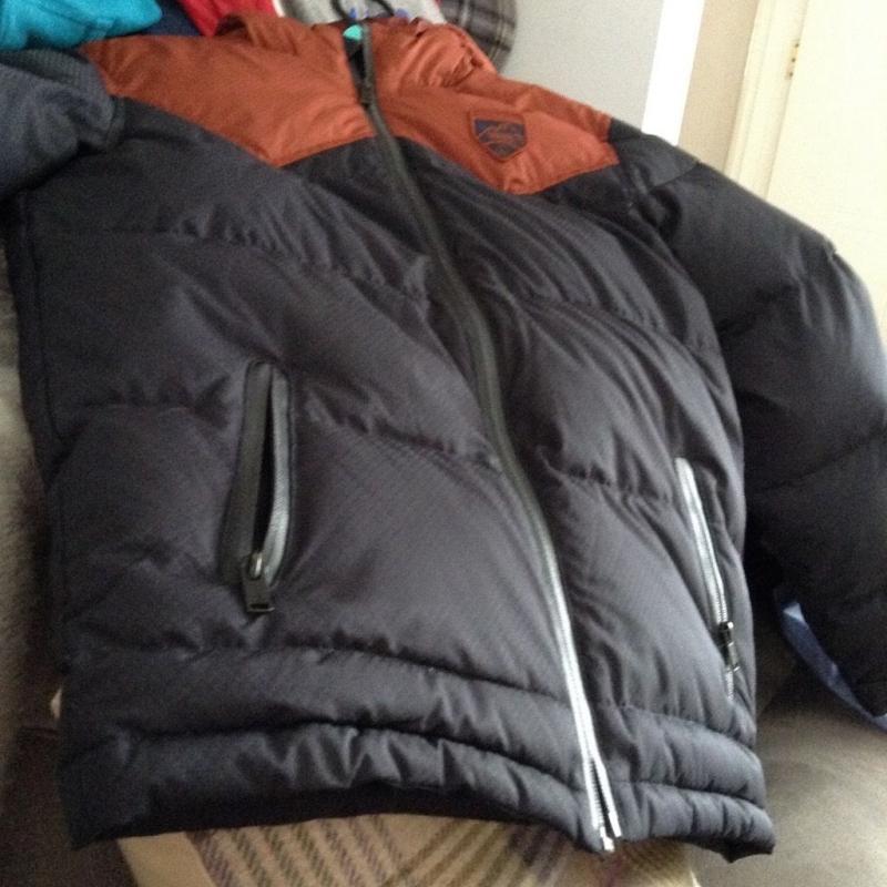 Excellent condition boys Vans winter coat with hood, aged 11-13