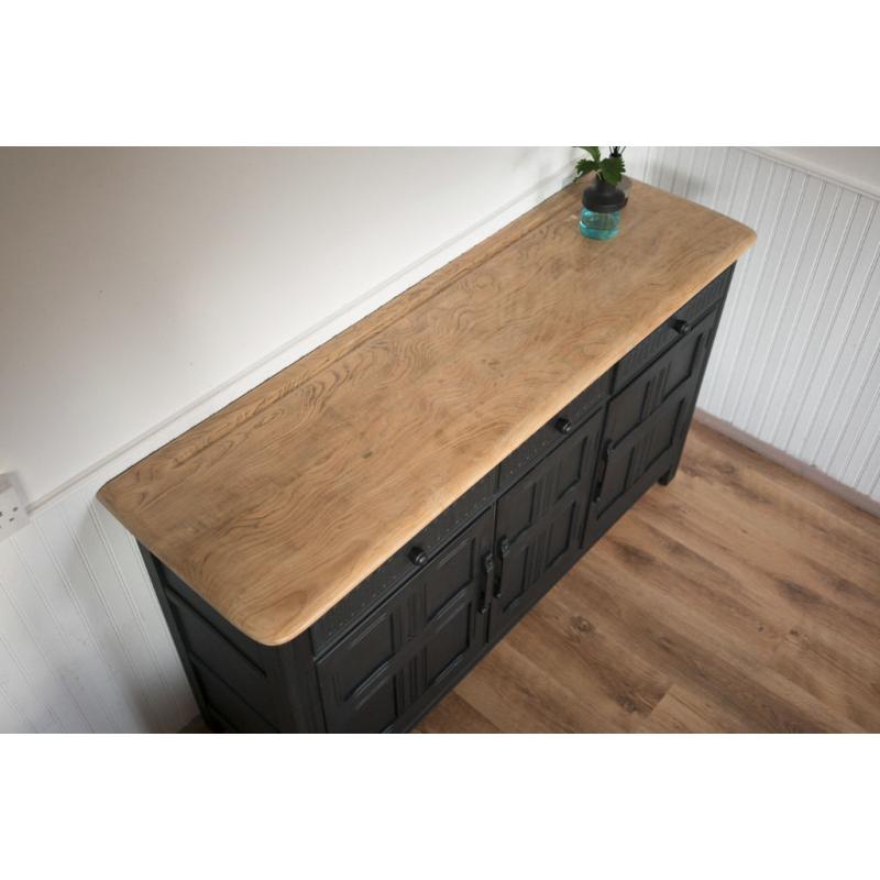 LARGE SOLID WOODEN CABINET, DRESSER, CHEST OF DRAWER