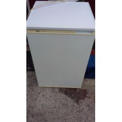 LEC Undercounter fridge