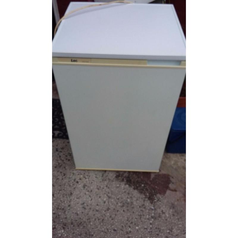 LEC Undercounter fridge