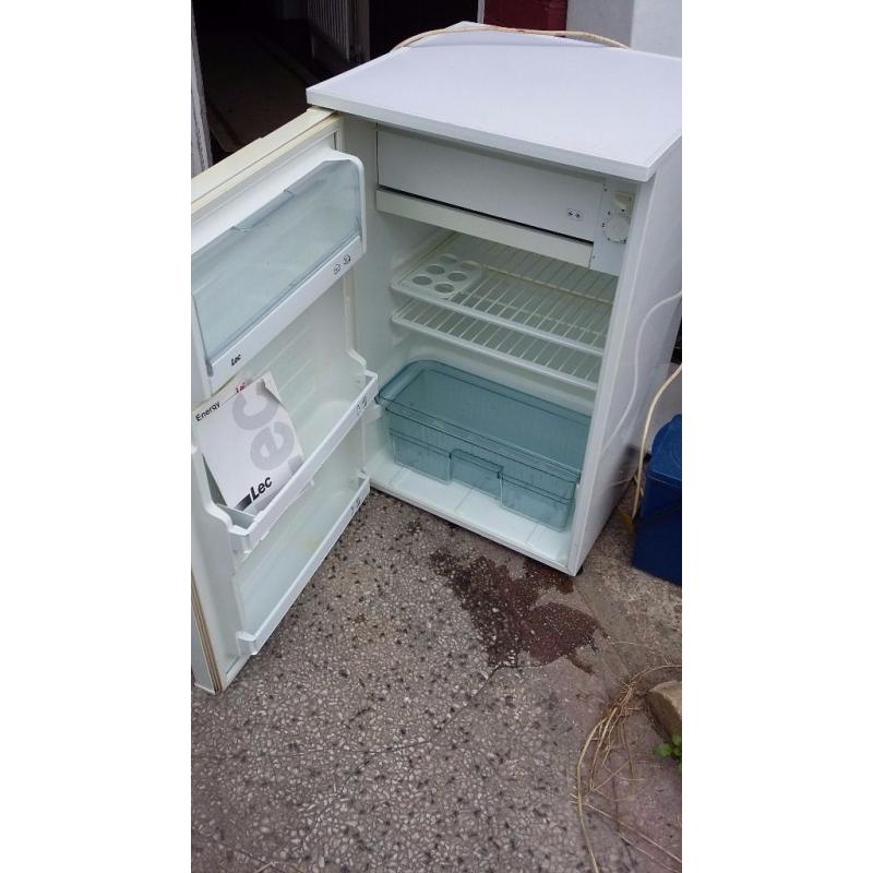 LEC Undercounter fridge