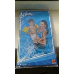 Job Lot 30 pairs swimming arm bands for ages 3 - 6. Also 2 inflatable rings for ages 10+