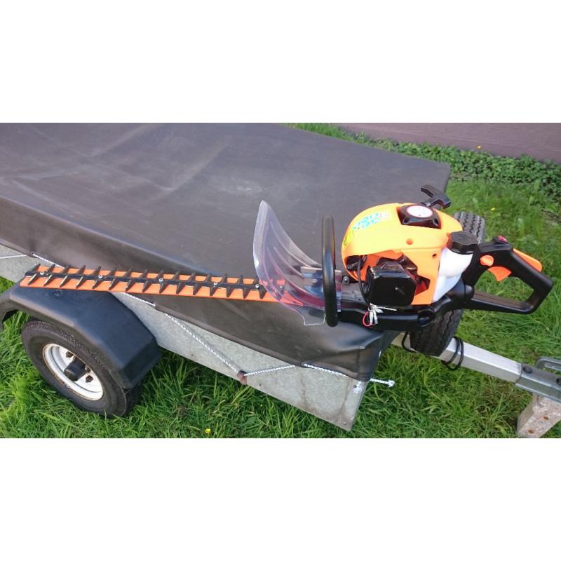 HEDGE TRIMER