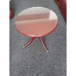BEAUTIFUL ROUND COFFEE/SIDE TABLE MAHOGANY
