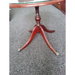 BEAUTIFUL ROUND COFFEE/SIDE TABLE MAHOGANY