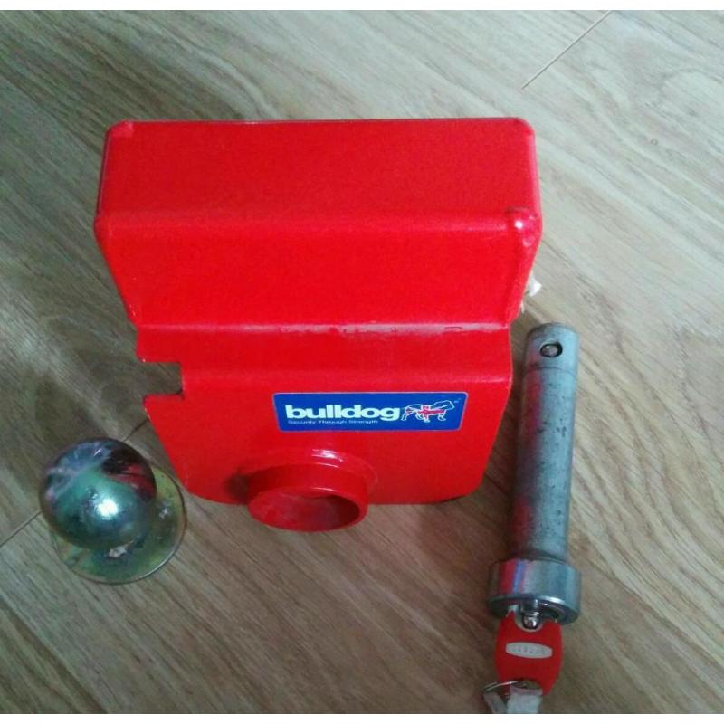 Bulldog hitch lock
