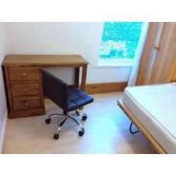 Oxford Road,5min Walk Direct To University,7min City Centre.SuperFast Fiber Internet SkyHD TV