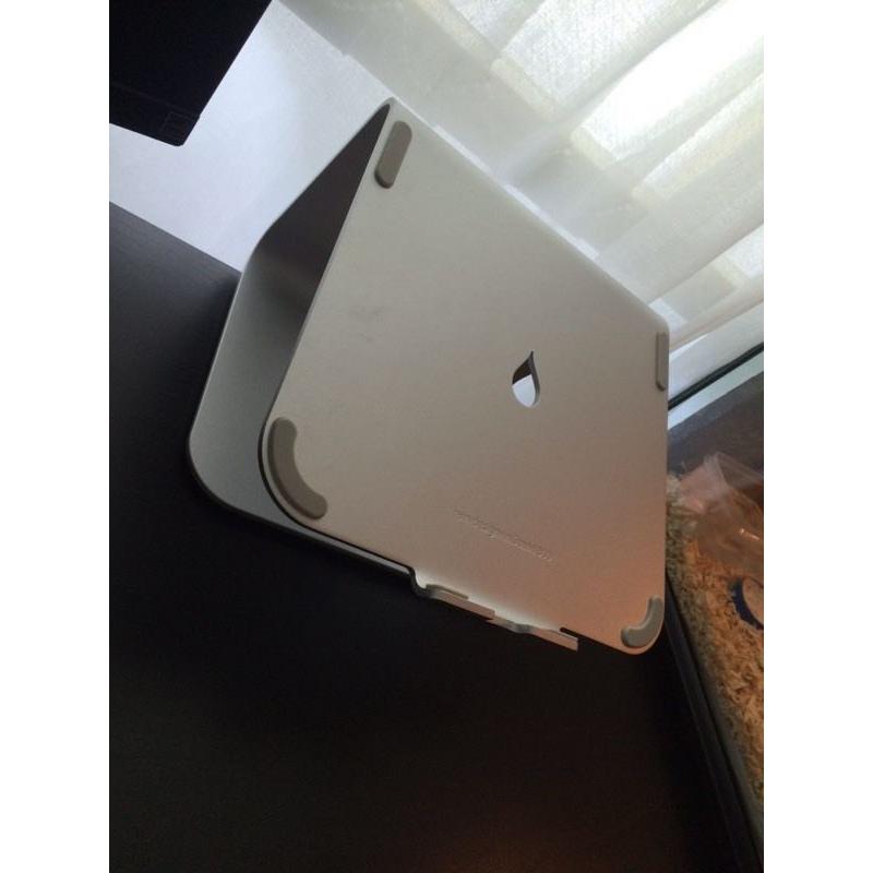 MacBook 360 Stand