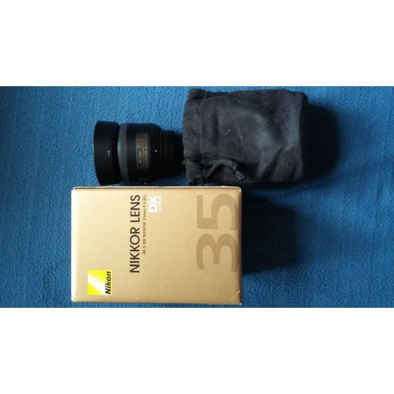 Nikon AF-S DX Nikkor 35mm f/1.8G lens