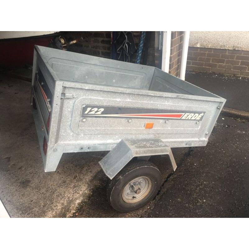 Erde 122 trailer