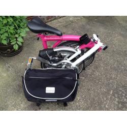 Beautiful Brompton bike - fabulous condition, with courier bag!