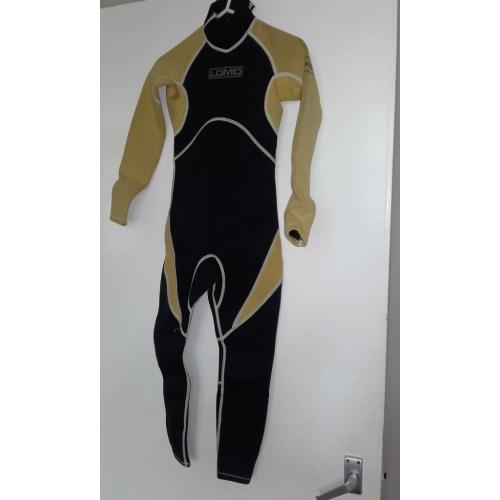 Wetsuit