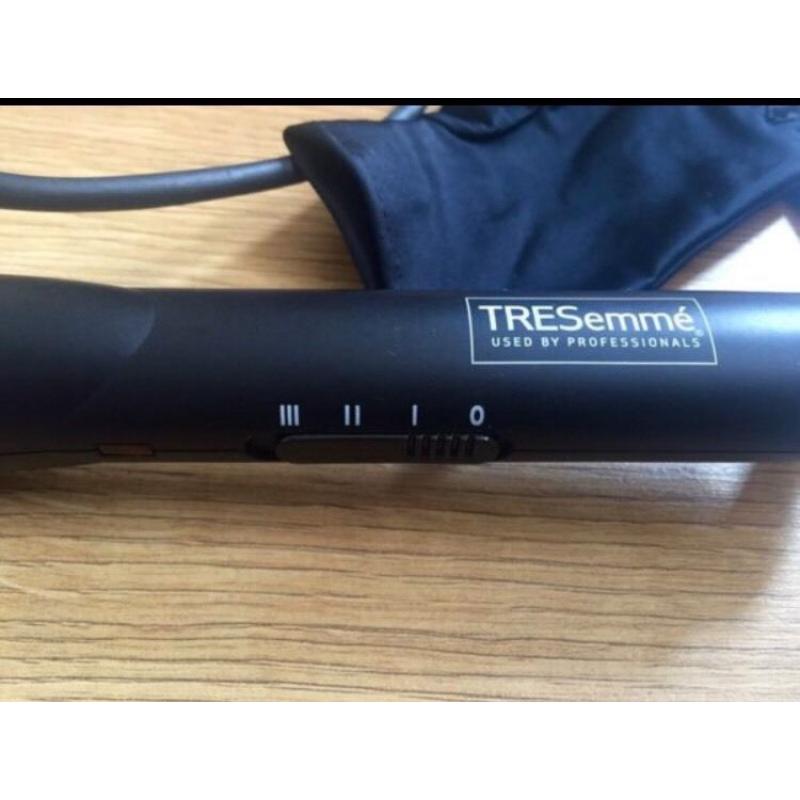 TRESemmè curling wand for sale. Used but like new!!