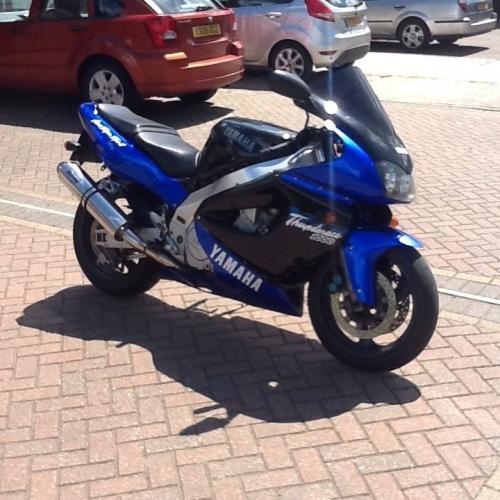Thunderace 1000 r