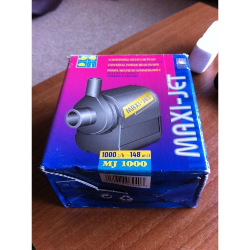 Maxi jet submersible multi use pump. Boxed. Never used