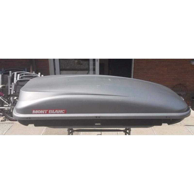 CAR ROOF BOX
