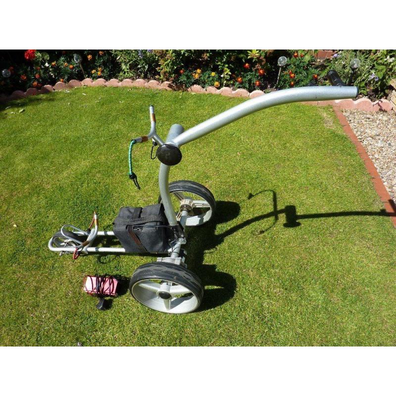 Electric golf trolley