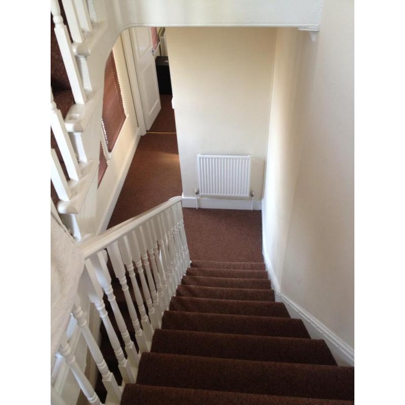 Double Room (single occupancy) in a 3 Bedroom Flat Maida Vale