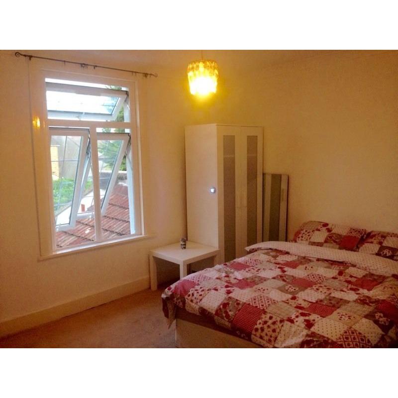 Large double room for rent for couples or single welcomed ,renovated-shared house.