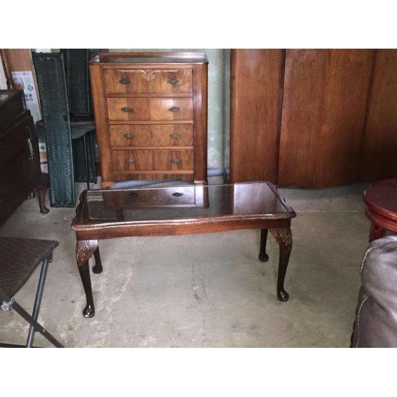 VINTAGE COFFEE TABLE WITH QUEEN ANNE LEGS