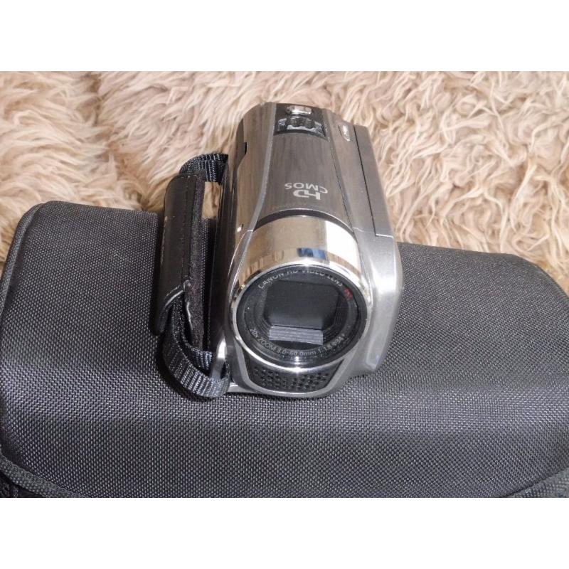 Canon LEGRIA HF R206 High Definition Camcorder