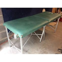MASSAGE TABLE