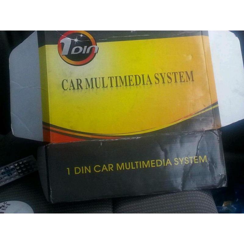 1 DIN MULTIMEDIA SYSTEM LIKE NEW