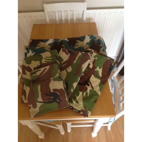 Camouflage bedding and curtain set
