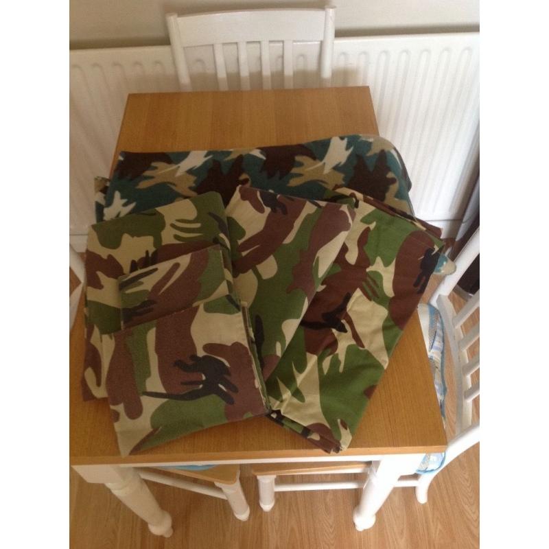 Camouflage bedding and curtain set