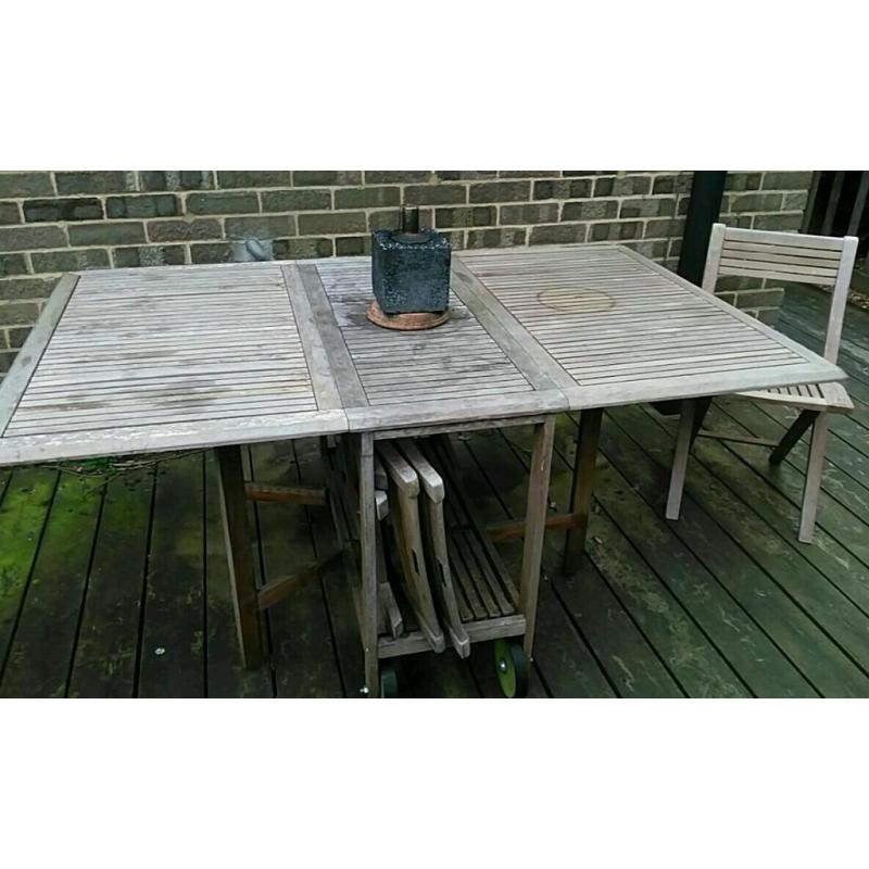 Outside garden collapsible dining table and 4 chairs